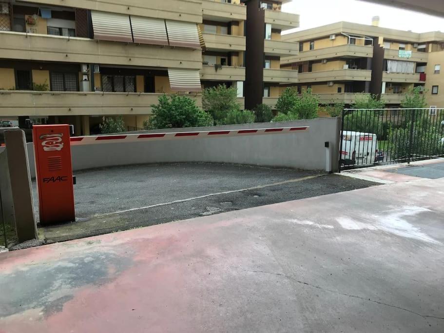 Apartment With Private Parking - Roma Est. Lunghezza Екстер'єр фото