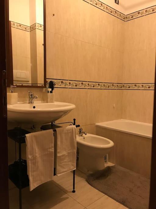 Apartment With Private Parking - Roma Est. Lunghezza Екстер'єр фото