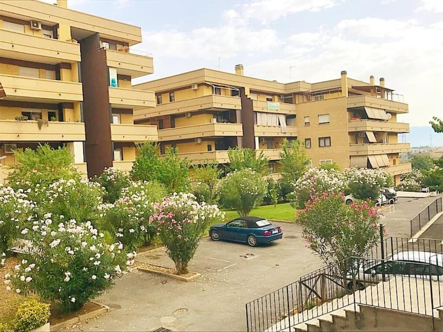 Apartment With Private Parking - Roma Est. Lunghezza Екстер'єр фото